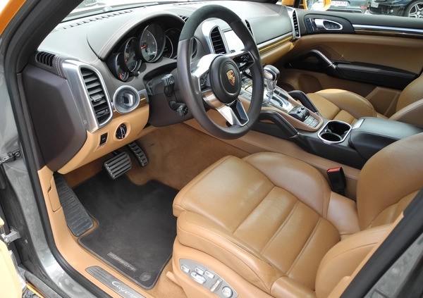 Porsche Cayenne cena 204999 przebieg: 222000, rok produkcji 2014 z Kalisz Pomorski małe 277